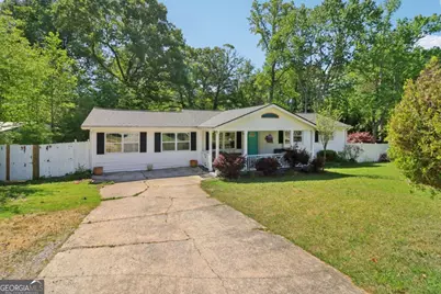 2344 Chestnut Log Place, Lithia Springs, GA 30122 - Photo 3