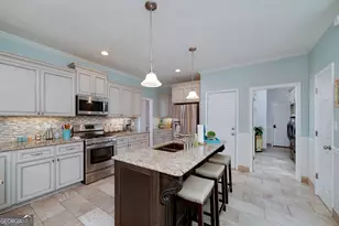 215 Oakwood Lakes Dr, Hampton, GA 30228 - Photo 9