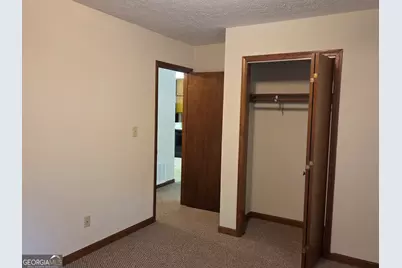 8437 Pineland Drive, Jonesboro, GA 30238 - Photo 11