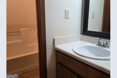 8437 Pineland Drive, Jonesboro, GA 30238 - Photo 17