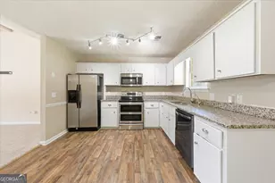 1325 Loblolly Dr, Hinesville, GA 31313 - Photo 11