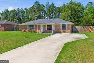 1325 Loblolly Dr, Hinesville, GA 31313 - Photo 3