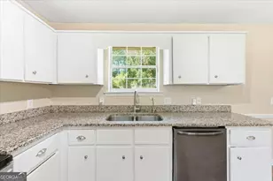 1325 Loblolly Dr, Hinesville, GA 31313 - Photo 13