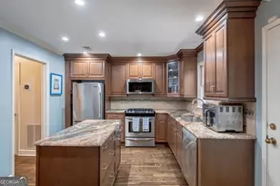 1002 Defoors Mill Dr NW, Atlanta, GA 30318 - Photo 13