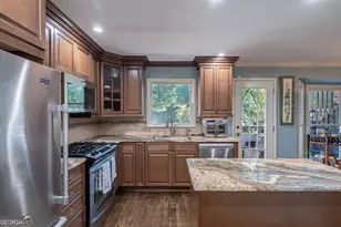 1002 Defoors Mill Dr NW, Atlanta, GA 30318 - Photo 15