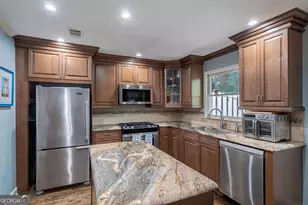 1002 Defoors Mill Dr NW, Atlanta, GA 30318 - Photo 15