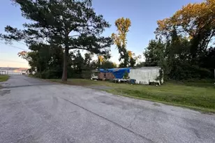 214 Blocker St, Wadley, GA 30477 - Photo 5