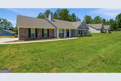 381 Riley Circle NW, Milledgeville, GA 31061 - Photo 3