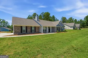 381 Riley Cir NW, Milledgeville, GA 31061 - Photo 3
