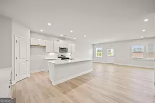 388 Capri Ct, McDonough, GA 30252 - Photo 3