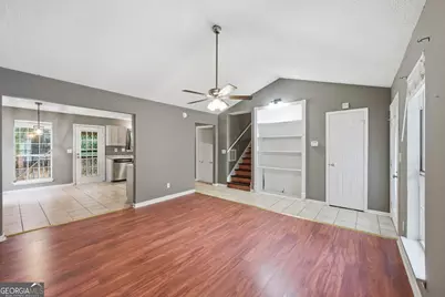 2069 Bedford Court, Lithonia, GA 30058 - Photo 3