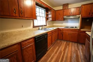 7598 Connell Dr, Jonesboro, GA 30236 - Photo 13
