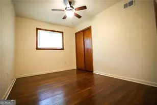 7598 Connell Dr, Jonesboro, GA 30236 - Photo 17