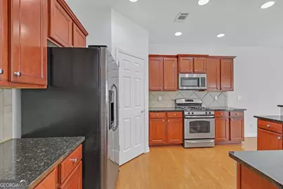 5608 Avonley Creek Drive, Sugar Hill, GA 30518 - Photo 3
