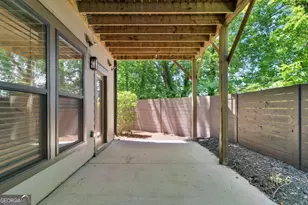 1053 Brandsford St NW, Atlanta, GA 30318 - Photo 57
