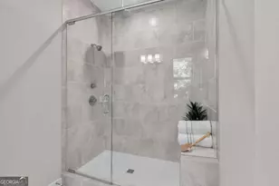 1053 Brandsford St NW, Atlanta, GA 30318 - Photo 35
