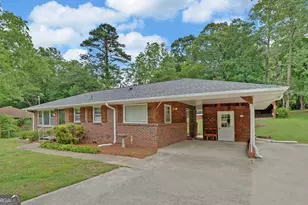 211 Hilltop Ln, Toccoa, GA 30577 - Photo 1