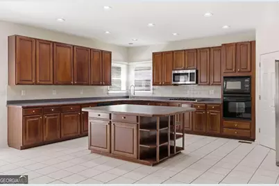 1702 Clay Brooke Court SE, Smyrna, GA 30082 - Photo 9