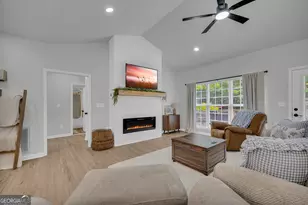 163 Tuxedo Dr, Commerce, GA 30530 - Photo 15