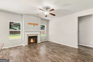 29 Hill Top Circle, Grantville, GA 30220 - Photo 5