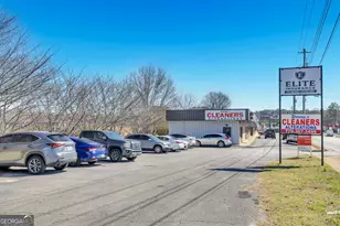 188 E May St, Winder, GA 30680 - Photo 1