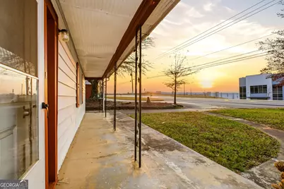 3955 Falcon Parkway, Flowery Branch, GA 30542 - Photo 5