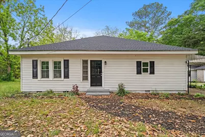 734 W College Street, Bowdon, GA 30108 - Photo 1