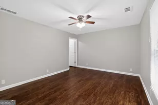 7127 Riverside Dr, Atlanta, GA 30328 - Photo 25