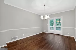 7127 Riverside Dr, Atlanta, GA 30328 - Photo 11