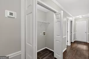 7127 Riverside Dr, Atlanta, GA 30328 - Photo 31