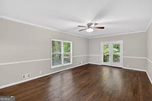 7127 Riverside Dr, Atlanta, GA 30328 - Photo 7