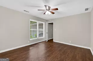7127 Riverside Dr, Atlanta, GA 30328 - Photo 19