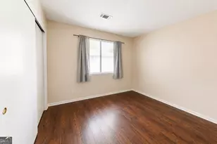 8579 Creekwood Way, Jonesboro, GA 30238 - Photo 5