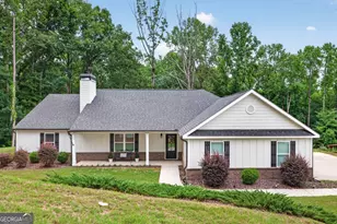 561 Oconee Ln, Commerce, GA 30529 - Photo 1