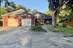 714 Altamaha Rd, Jesup, GA 31545 - Photo 1