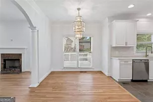 1711 Summit Glen Ln NE, Atlanta, GA 30329 - Photo 9