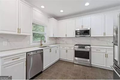 1711 Summit Glen Lane NE, Atlanta, GA 30329 - Photo 7