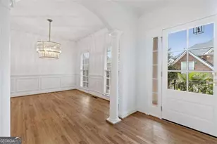 1711 Summit Glen Ln NE, Atlanta, GA 30329 - Photo 3