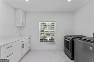2023 Stoneleigh Dr, Stone Mountain, GA 30087 - Photo 21