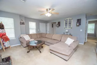 195 Pinewood Drive, Senoia, GA 30276 - Photo 7