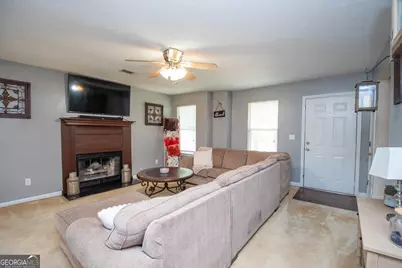 195 Pinewood Drive, Senoia, GA 30276 - Photo 5