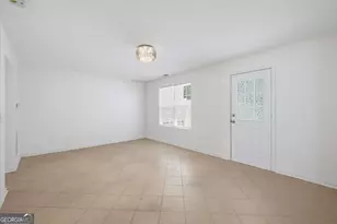 1324 Hollenbeck Ln, Riverdale, GA 30296 - Photo 11