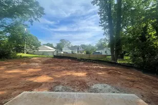 11 E Reynolds St, Newnan, GA 30263 - Photo 7
