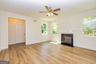 11 E Reynolds St, Newnan, GA 30263 - Photo 13