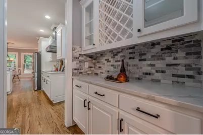 10425 High Falls Circle, Johns Creek, GA 30022 - Photo 9