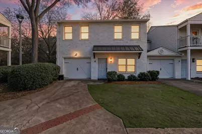 230 West Avenue #UNIT 5, Carrollton, GA 30117 - Photo 3