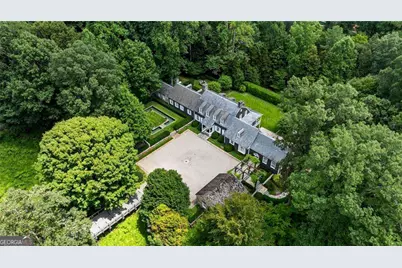 1727 W Paces Ferry Road NW, Atlanta, GA 30327 - Photo 1
