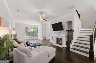 1372 Doublegate Dr, Atlanta, GA 30319 - Photo 19
