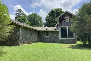 220 Ennis Rd, Barnesville, GA 30204 - Photo 9