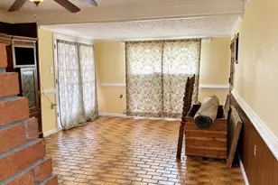220 Ennis Rd, Barnesville, GA 30204 - Photo 33